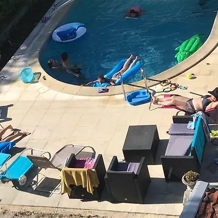 La Maison Du Parc Hébergement de vacances *